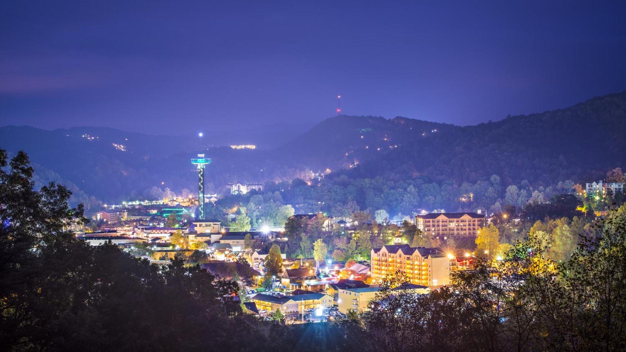 גטלינבורג Majestic View Lodge, Amazing Views, Hot Tub, 1089 Free Tickets Each Paid Day, Dollywood And More מראה חיצוני תמונה